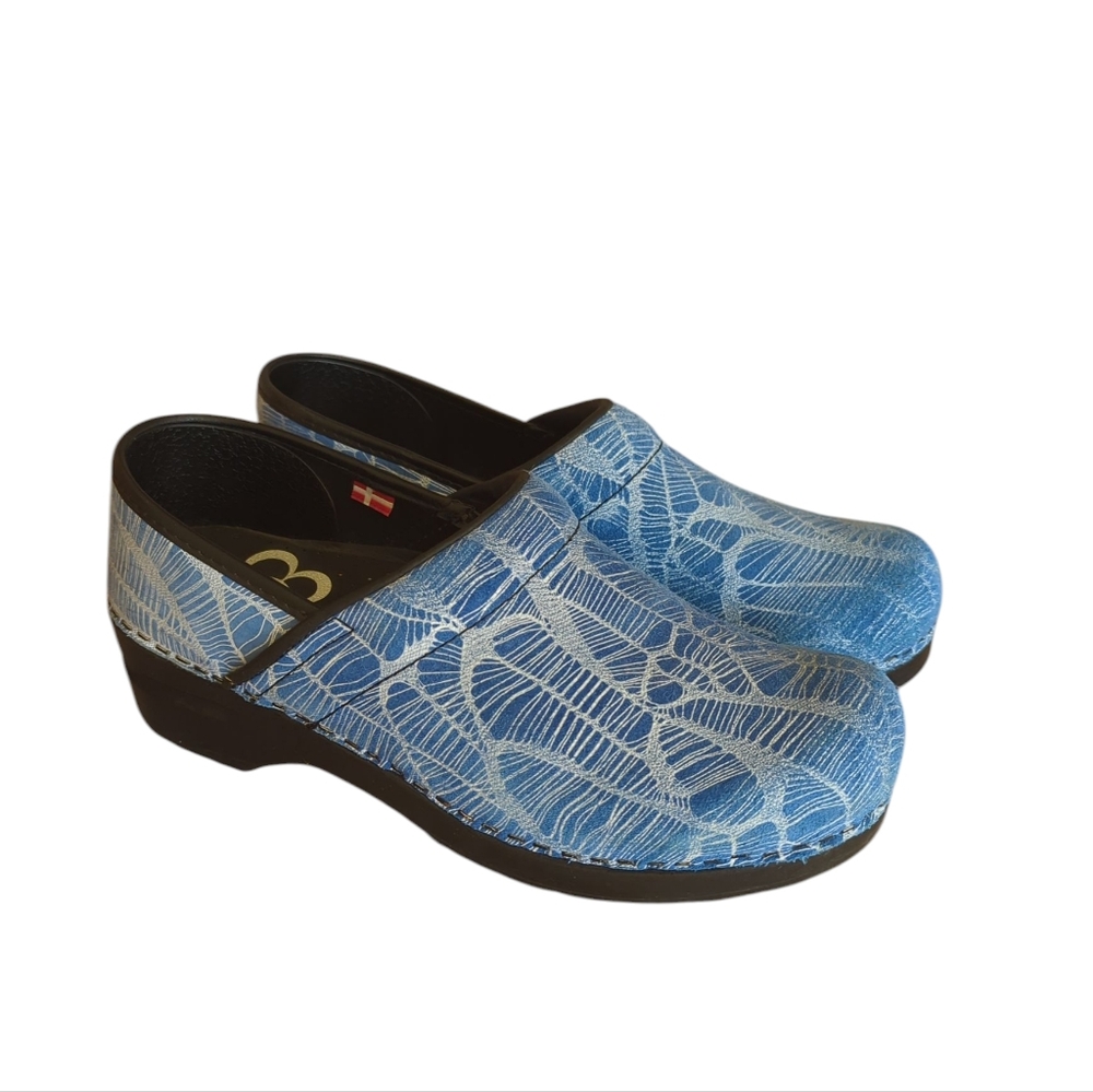 Sanita Leather Applique Design Closed Back Mules Clogs EU 39 Blue - Picture 2 of 16